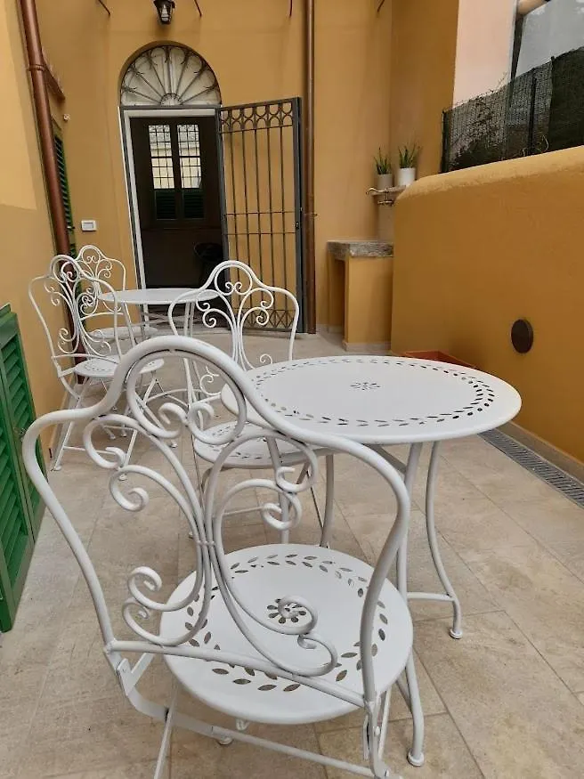 B&B Villino Luschi Pisa Centro Italy