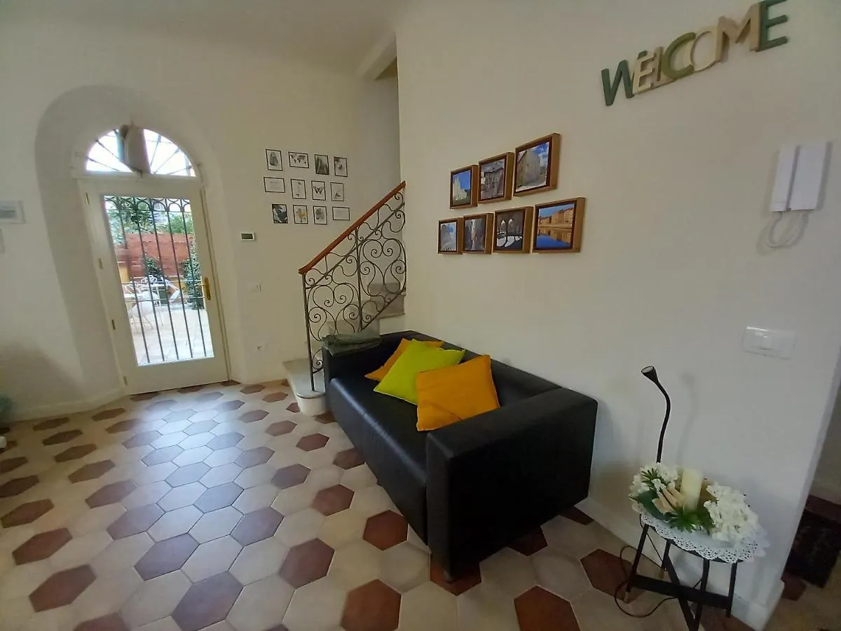 Oda ve Kahvaltı B&B Villino Luschi Pisa Centro